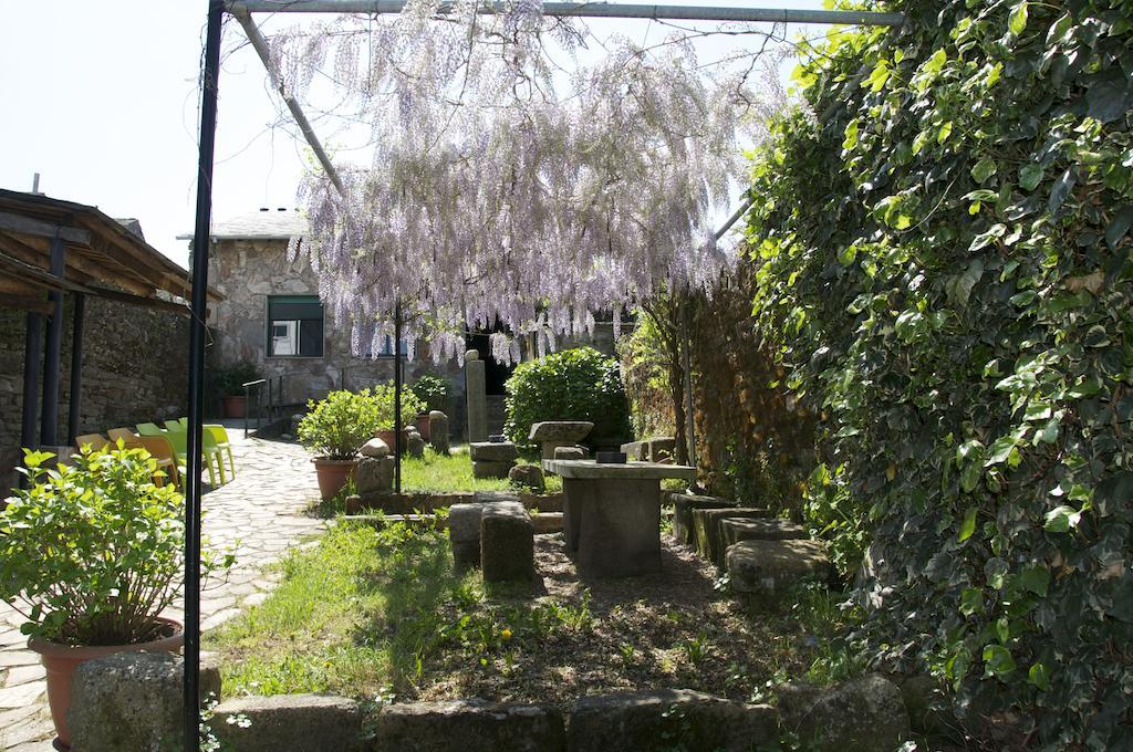 Albergue Los Blasones サリア エクステリア 写真