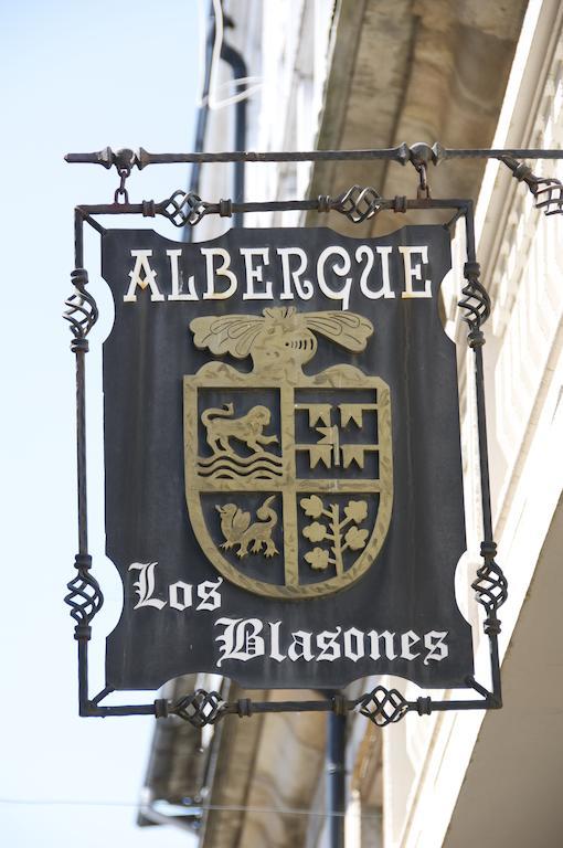 Albergue Los Blasones サリア エクステリア 写真
